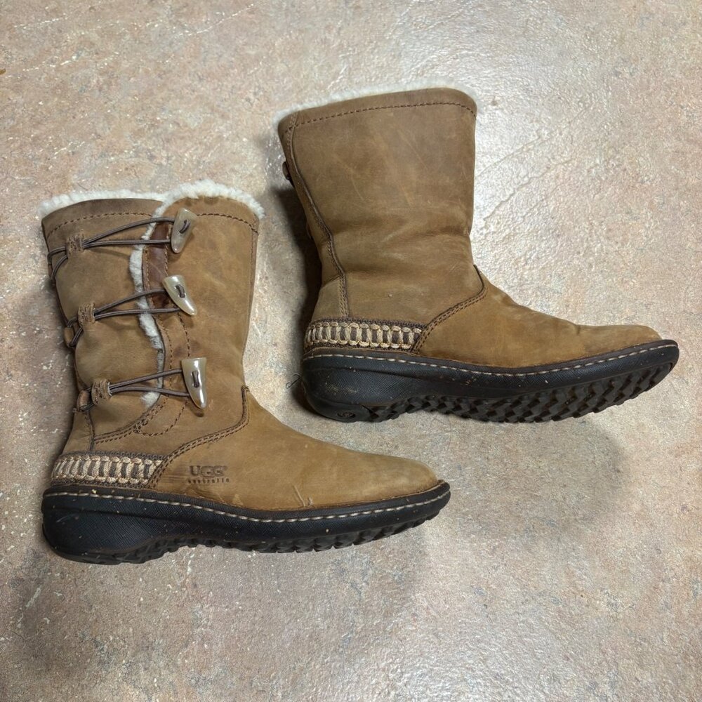 UGG Australia Kona Chestnut Suede Leather Boots W/ Shearling Toggle Close 6 - Picture 8 of 13